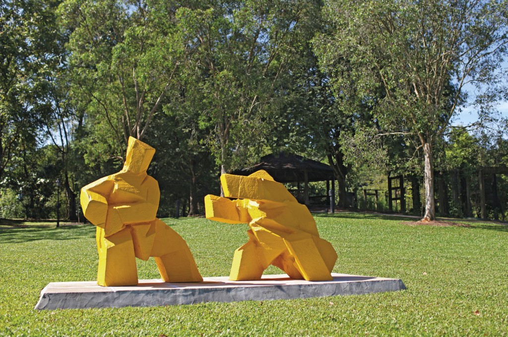 Taichi Series, 1994, Bronze, L163x140x78cm 228kg, R135x161x93cm 304kg