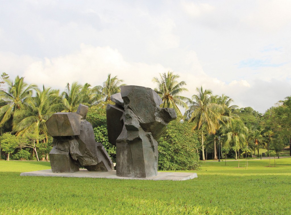 Taichi Series, 1996, Bronze, L192x196x158cm 429kg, R238x210x173cm 548kg