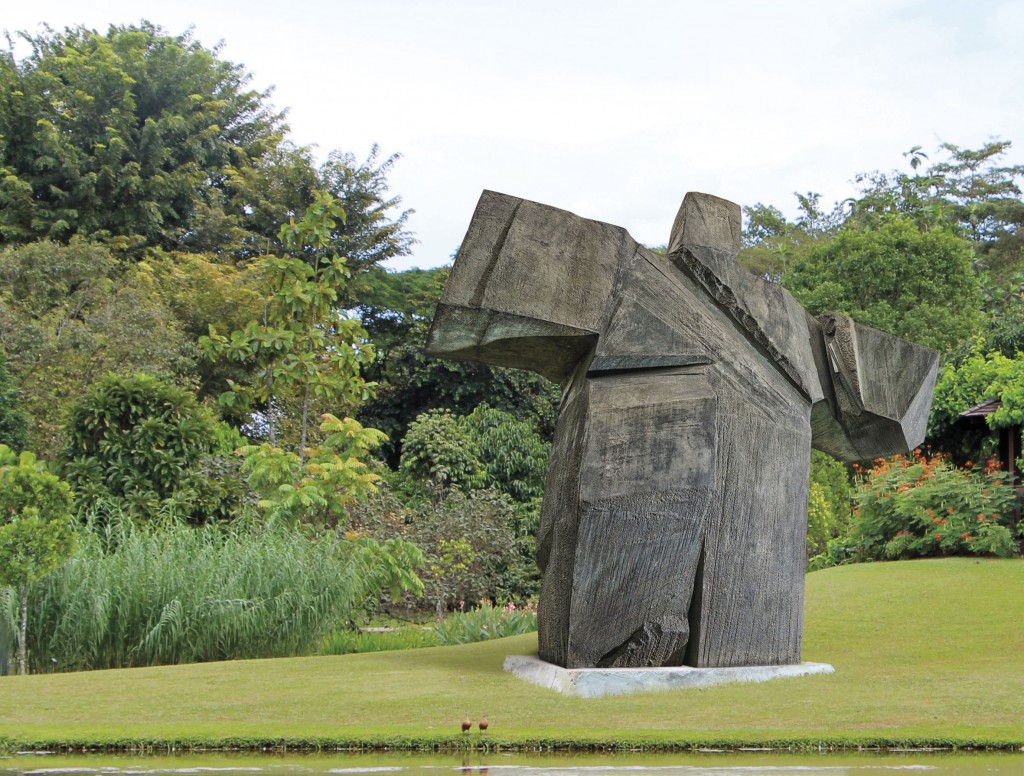 Taichi Series-Preparation for Underarm strike,1985, Bronze, 362x365x174cm,1180kg