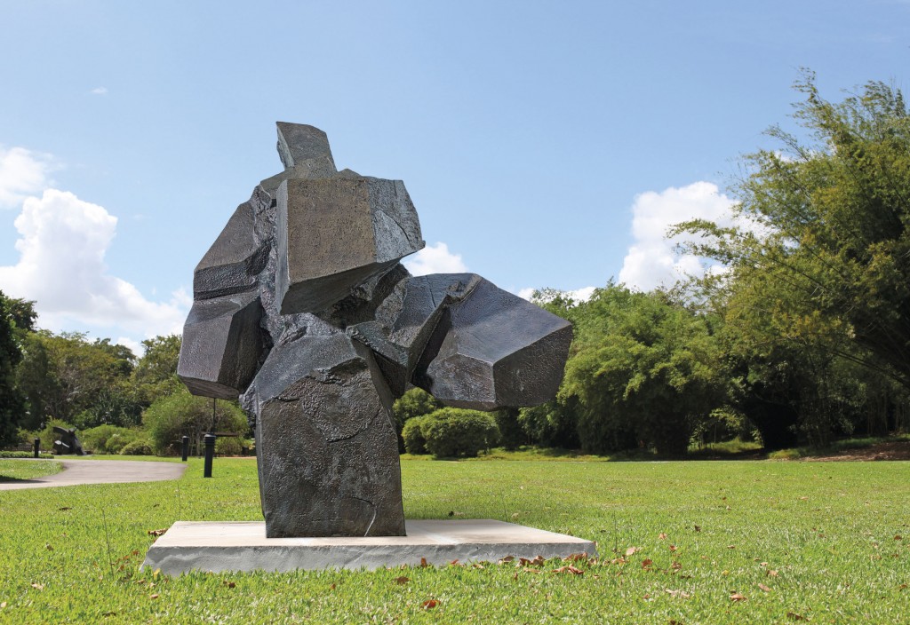 Ju Ming | Taichi Series | Monumental Outdoor Exhibition at Singapore Botanic Gardens